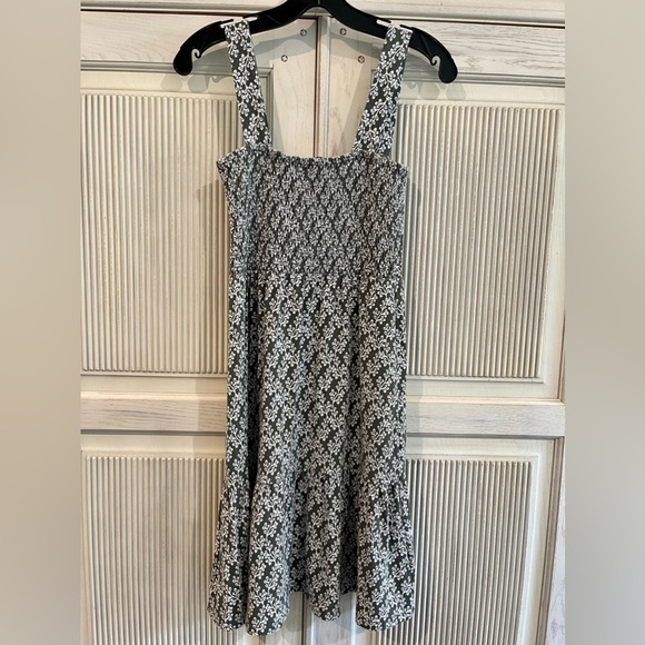 Smocked LOFT Dress - Picture 7 of 7